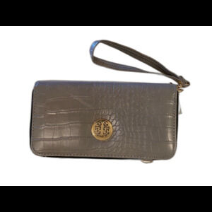 Gray  Crossbody Clutch Purse Faux Alligator‎ NWOT Chic Perfect 4 Cruise Travel